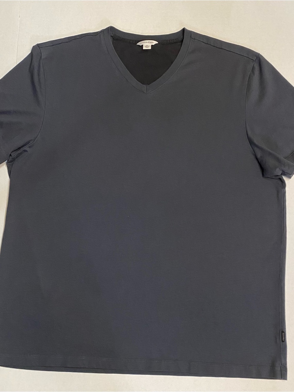 Calvin Klein Men's XL V-Neck Short Sleeve Sweater Tee, Charcoal Gray, Cotton